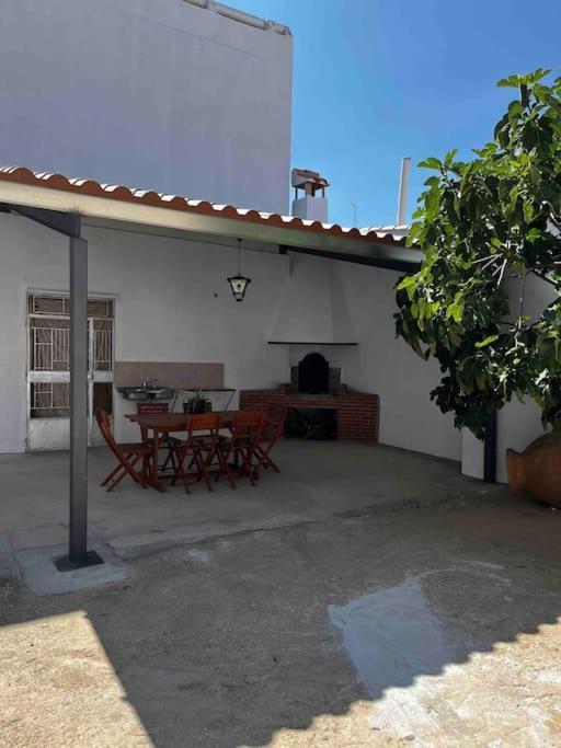 Agradable Casa Con Chimenea Interior Y Barbacoa. Βίλα Graja de Iniesta Εξωτερικό φωτογραφία